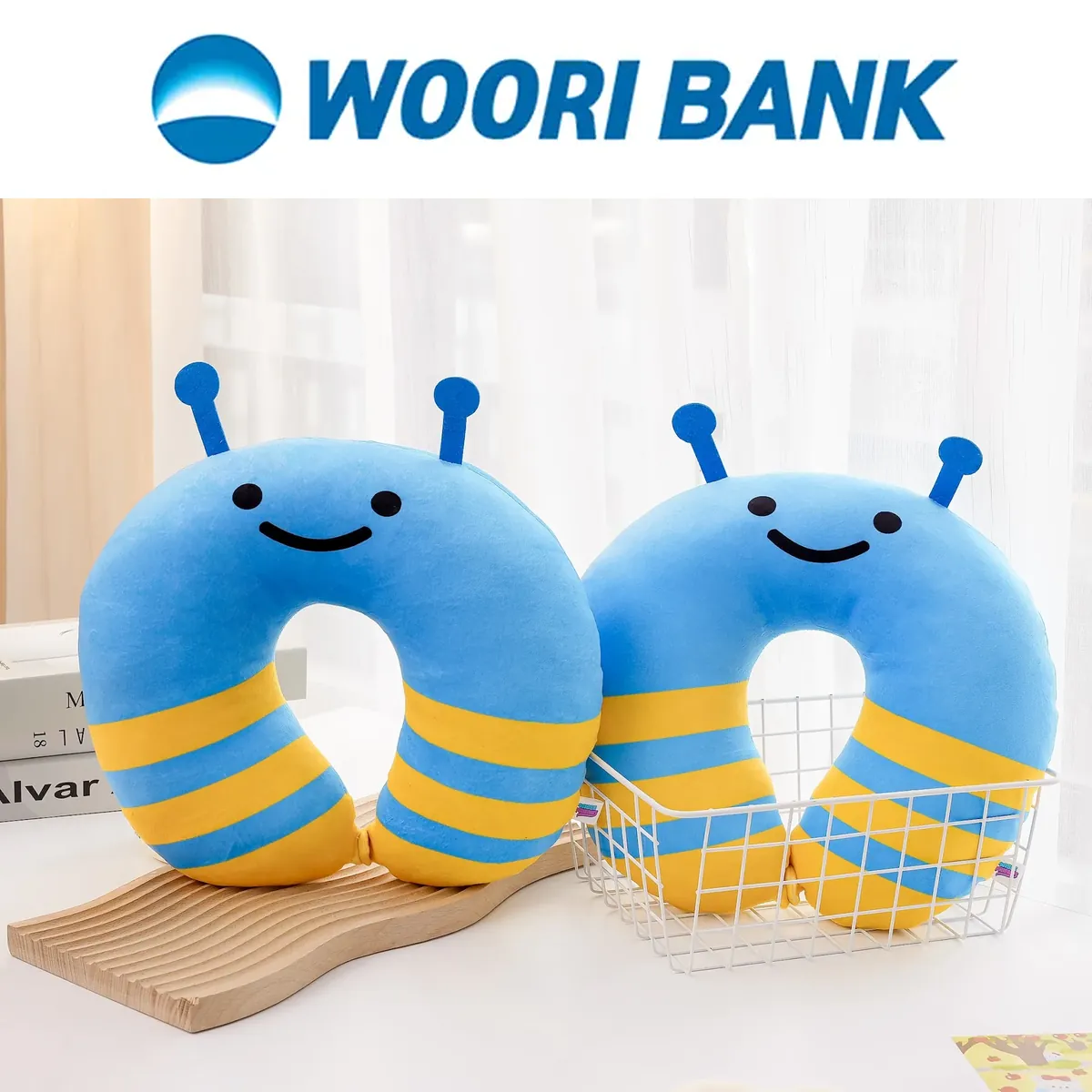 Gối chữ U in logo - Ngân hàng Woori