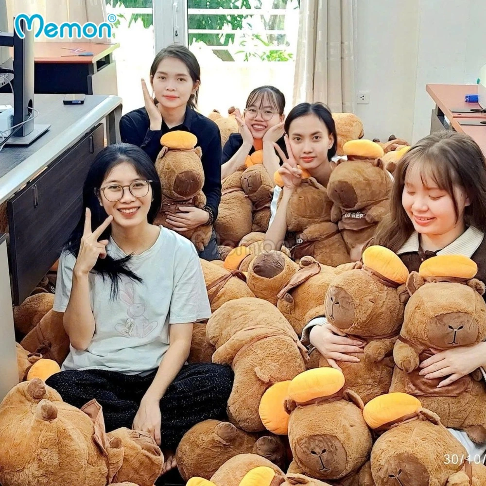 Capybara đeo tạp dề – Cờ rếp Việt Nam