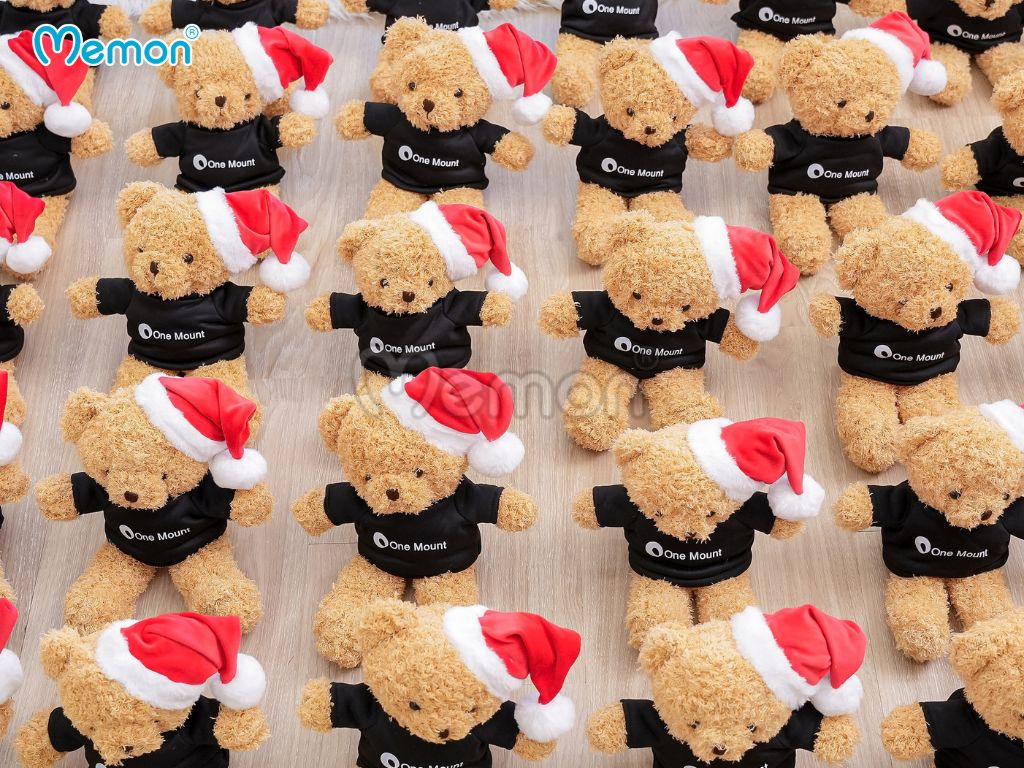 Mascot và gấu bông mặc đồng phục công ty